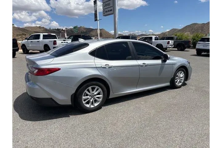 $29334 : Toyota Camry 2025 SE 4dr Sed image 10
