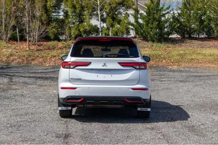 $24995 : Mitsubishi Outlander 2023 AW image 7