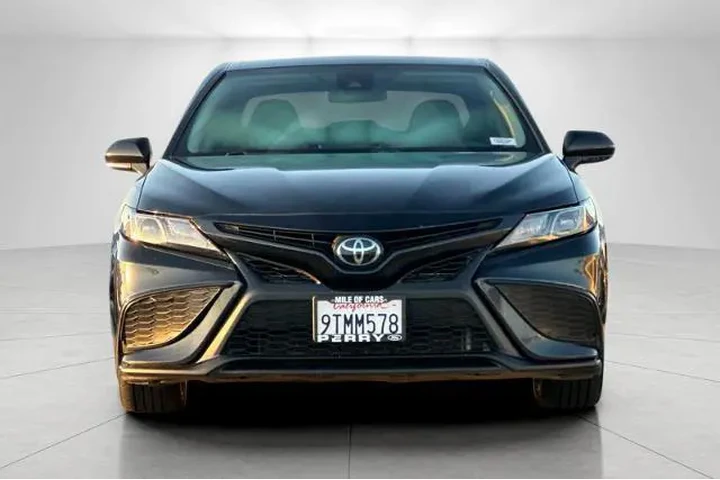 $18995 : Toyota Camry 2022 SE 4dr Sed image 8