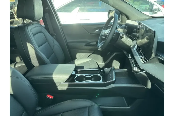 $34412 : Chevrolet Equinox 2025 4x4 L image 4