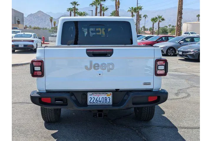 $37000 : Jeep Gladiator 2020 4x4 Over image 4