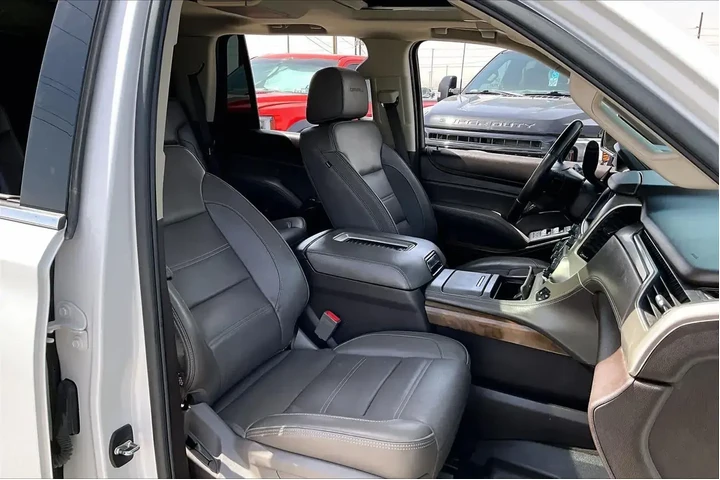 $32235 : GMC Yukon 2019 4x4 Denali 4d image 9