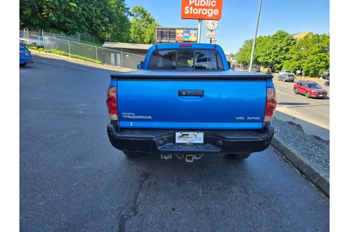 $9999 : 2005 Tacoma V6 image 5