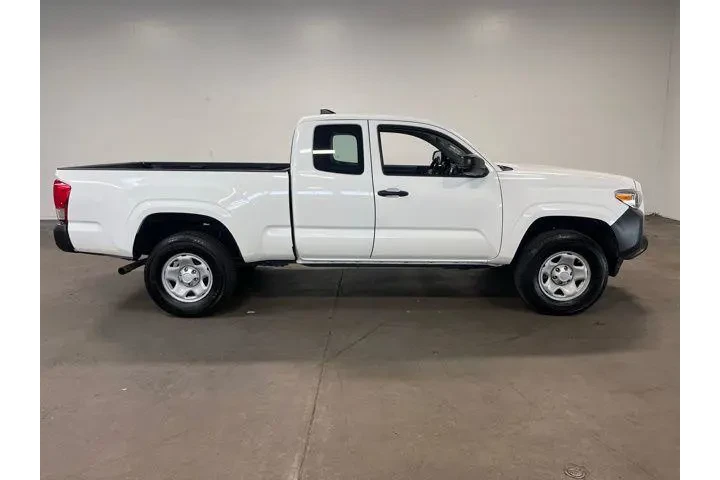 $23589 : Toyota Tacoma 2017 image 2