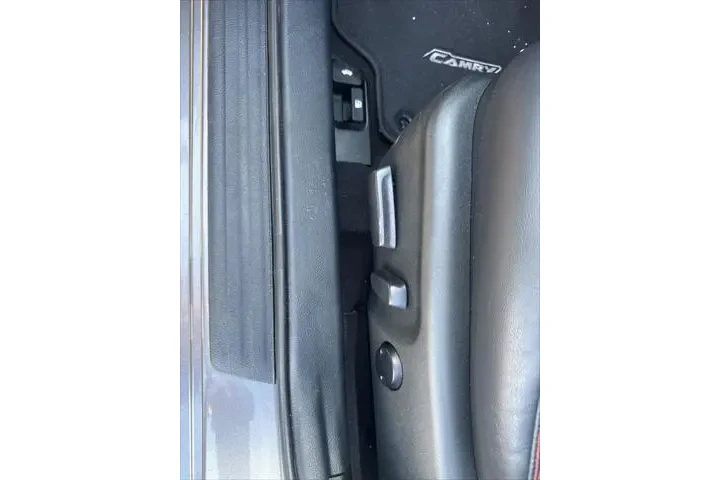 $25500 : Toyota Camry 2017 XSE V6 4dr image 5