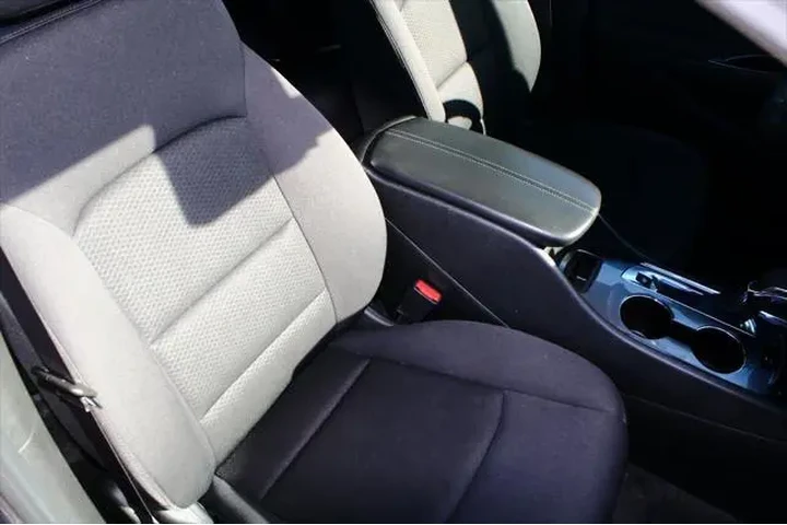 $20942 : Chevrolet Malibu 2024 LT 4dr image 6