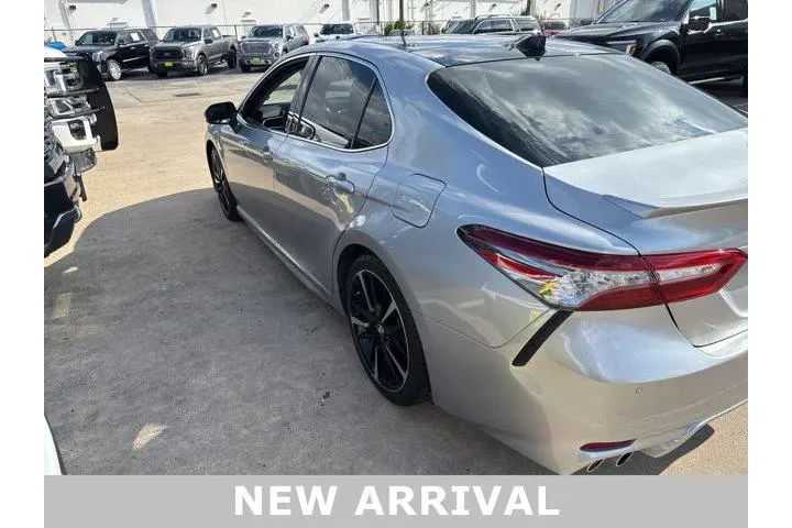 $21891 : Toyota Camry 2018 XLE V6 4dr image 6