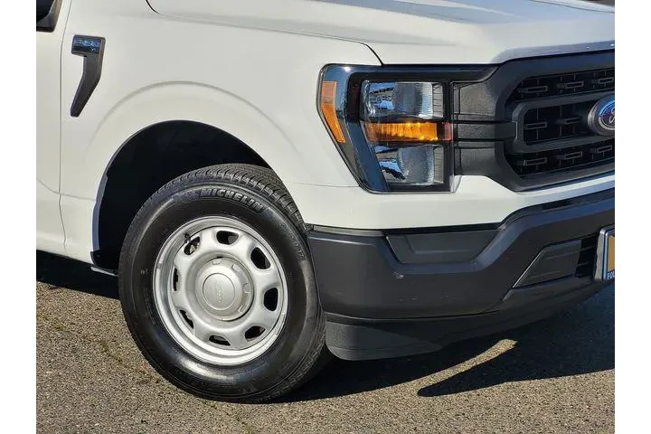 $29117 : Ford F-150 2023 4x2 XL 2dr R image 6