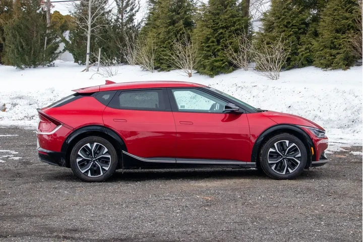 $19795 : Kia EV6 2023 Wind 4dr Crosso image 10