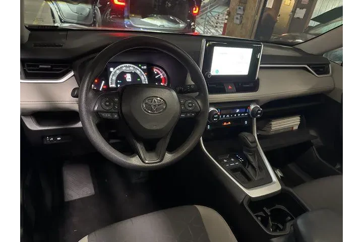 $30995 : Toyota RAV4 2024 XLE 4dr SUV image 6