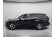 $37591 : Toyota Highlander 2023 XLE 4 thumbnail