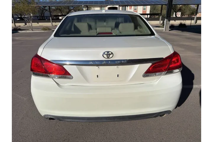 $8995 : 2011 Avalon image 9
