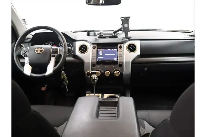 $27538 : Toyota Tundra 2017 4x4 SR5 4 image 6