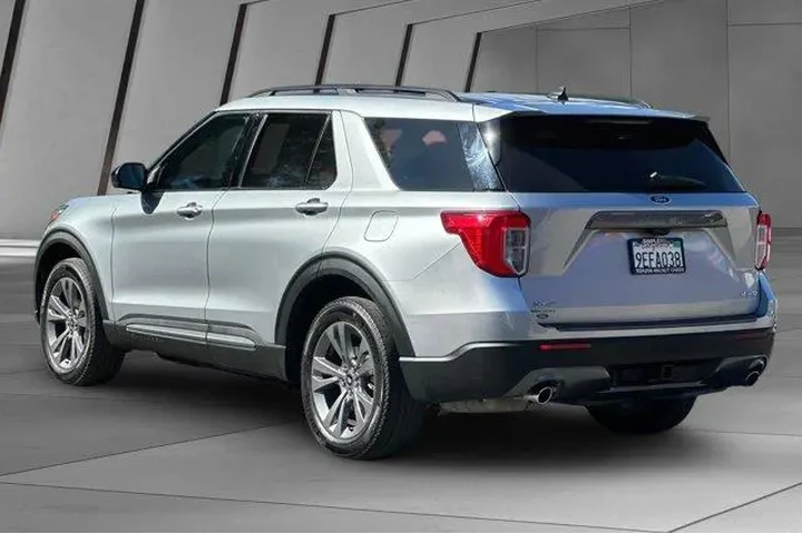 $29900 : Ford Explorer 2022 AWD XLT 4 image 10