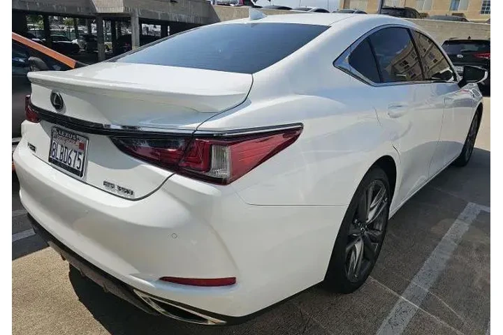 $30800 : Lexus ES 350 2019 F SPORT 4d image 2