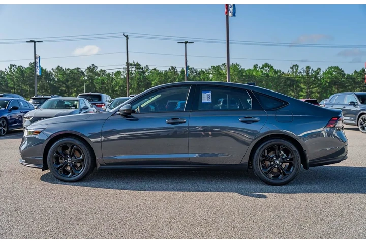 $30556 : Honda Accord 2025 SE 4dr Sed image 4