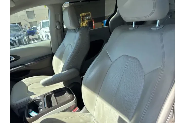 $16995 : Chrysler Pacifica 2020 Touri image 6