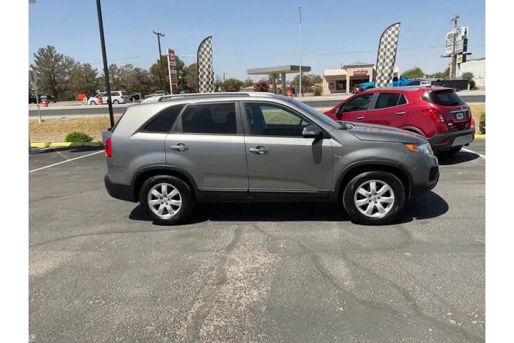 2012 Sorento LX image 3