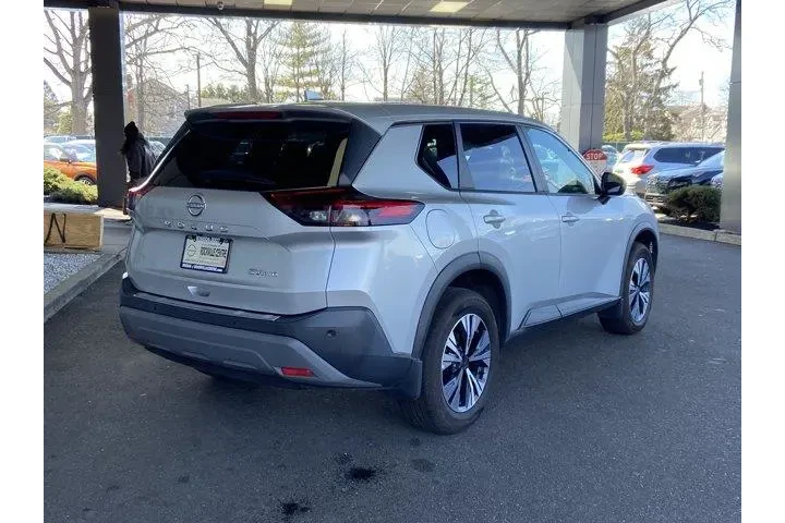 $17222 : Nissan Rogue 2022 AWD SV 4dr image 5