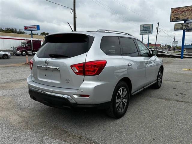 $16900 : 2018 Pathfinder SL image 5