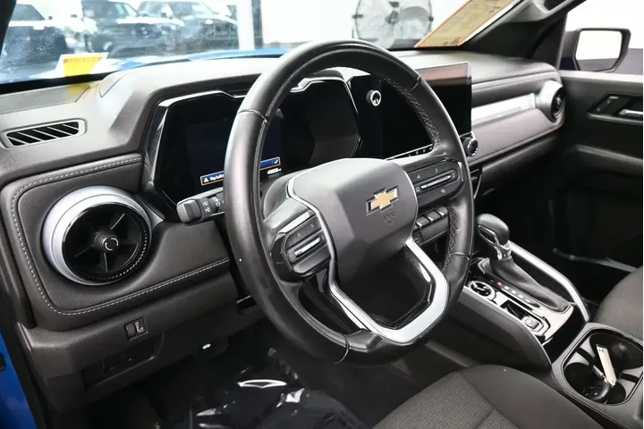 $28992 : Chevrolet Colorado 2023 4x4 image 10