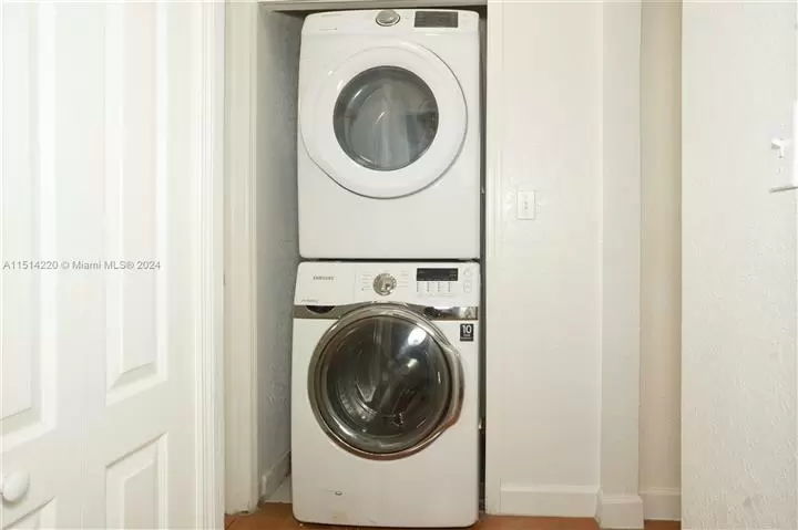 $2350 : Miami Lakes image 5