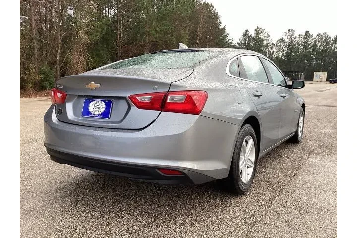 $16921 : Chevrolet Malibu 2023 LT 4dr image 5