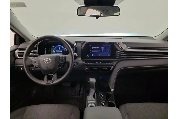 $29998 : Toyota Camry 2025 LE 4dr Sed image 9