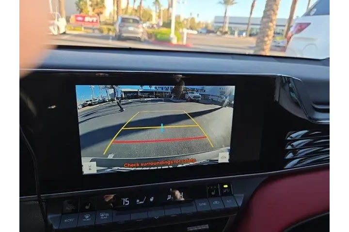 $33712 : Toyota Camry 2025 XSE 4dr Se image 5