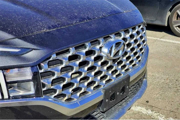 $21794 : Hyundai SANTA FE 2023 AWD SE image 3