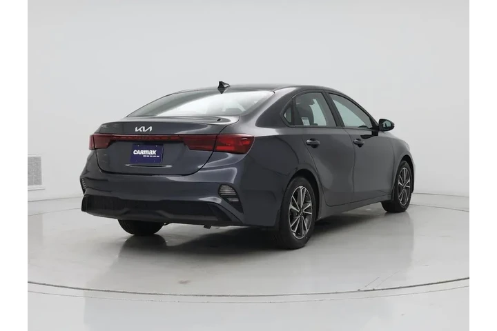 $16998 : Kia Forte 2023 LXS 4dr Sedan image 8