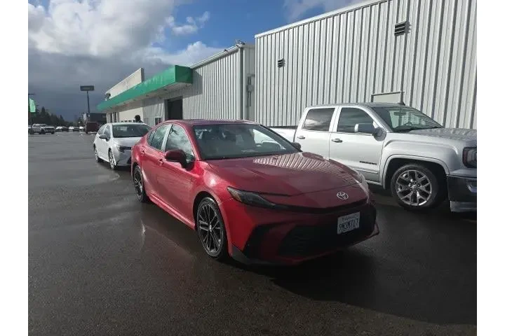 $28900 : Toyota Camry 2025 SE 4dr Sed image 1