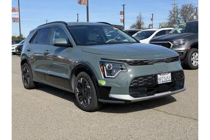 $17992 : Kia Niro EV 2023 Wind 4dr Cr image 3