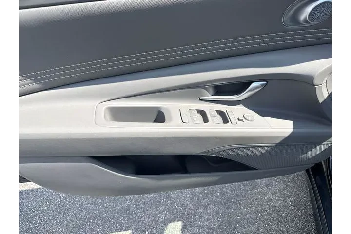 $19706 : Hyundai ELANTRA 2023 SEL 4dr image 9