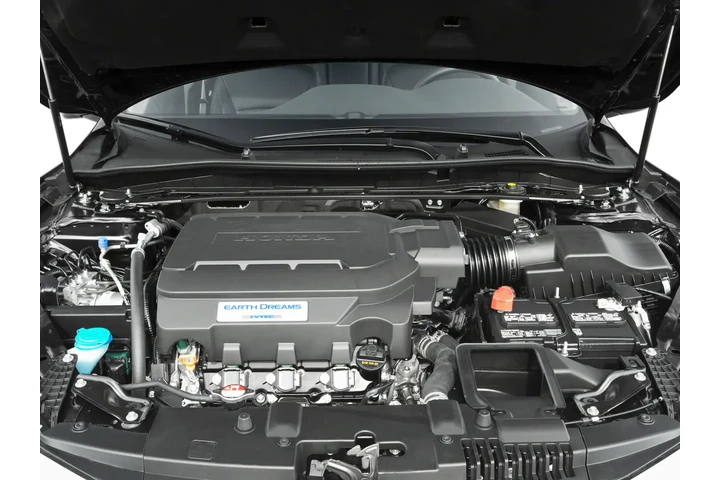 2017 Accord Sedan Touring image 8