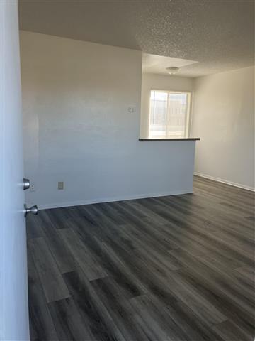 $1450 : 1 bed 1bath image 1