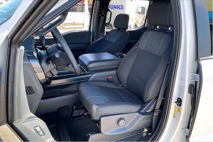 $38318 : Ford F-150 2025 4x4 STX 4dr image 7