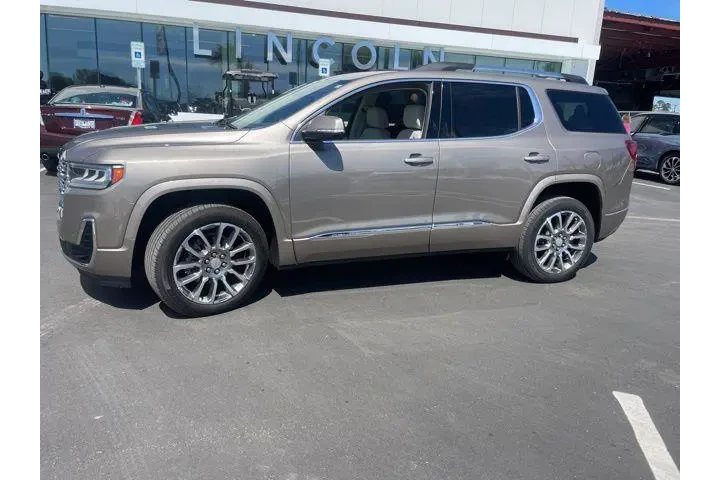 $31789 : GMC Acadia 2023 Denali 4dr S image 3