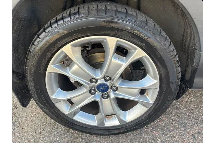 $8987 : Ford Escape 2016 Titanium 4d image 10