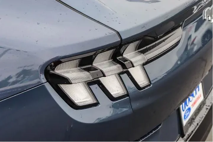 $25995 : Ford Mustang Mach-E 2021 AWD image 7