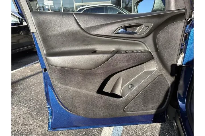 $20998 : Chevrolet Equinox 2023 LT 4d image 8