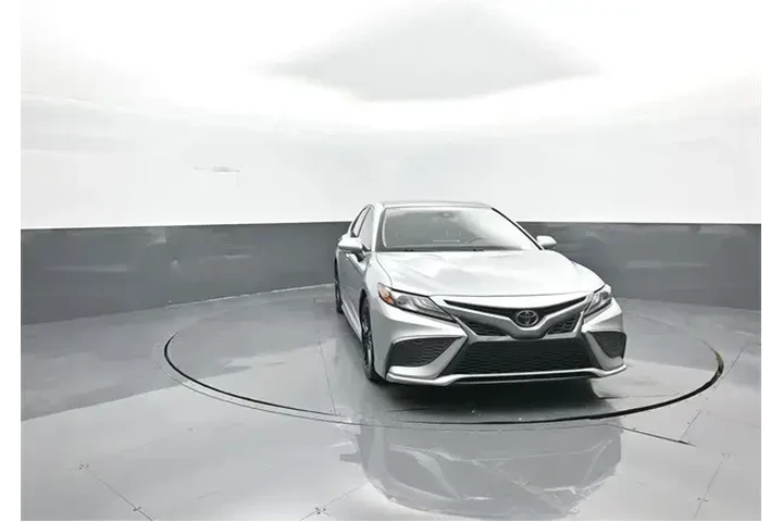 $22923 : Toyota Camry 2021 XSE 4dr Se image 2