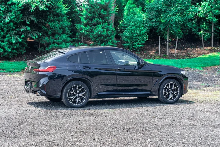 $30695 : BMW X4 2022 AWD xDrive30i 4d image 9