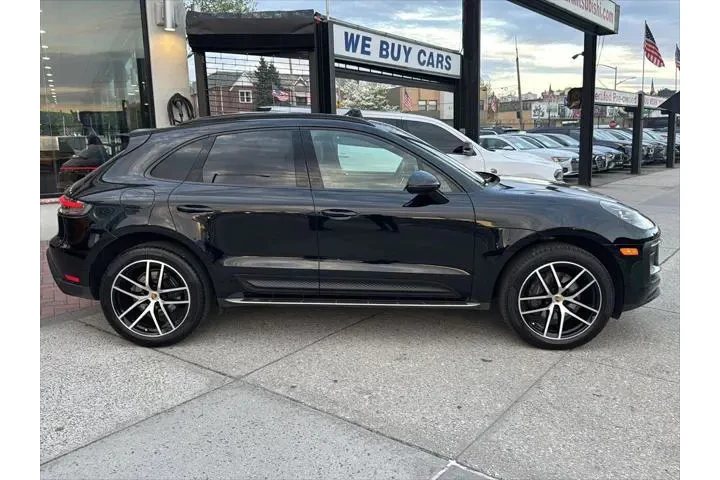 $39490 : Porsche Macan 2022 AWD 4dr S image 7