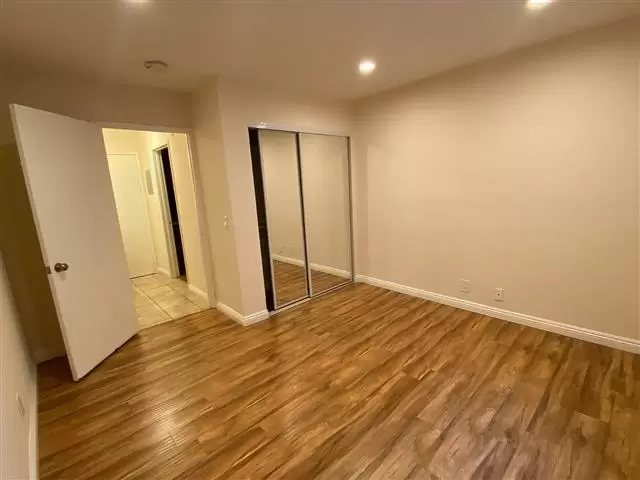 $1400 : Amazing 1 Bed 1 Bathroom image 5