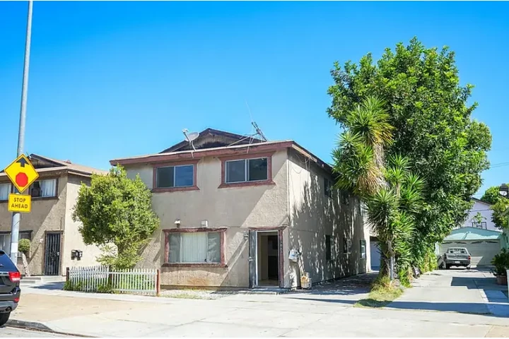 $2250 : Casa De Renta En Huntington CA image 1