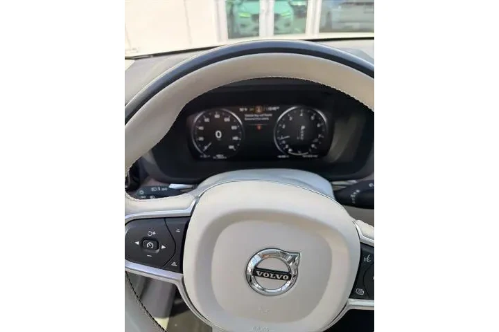 $25612 : Volvo XC60 2021 T5 Momentum image 7