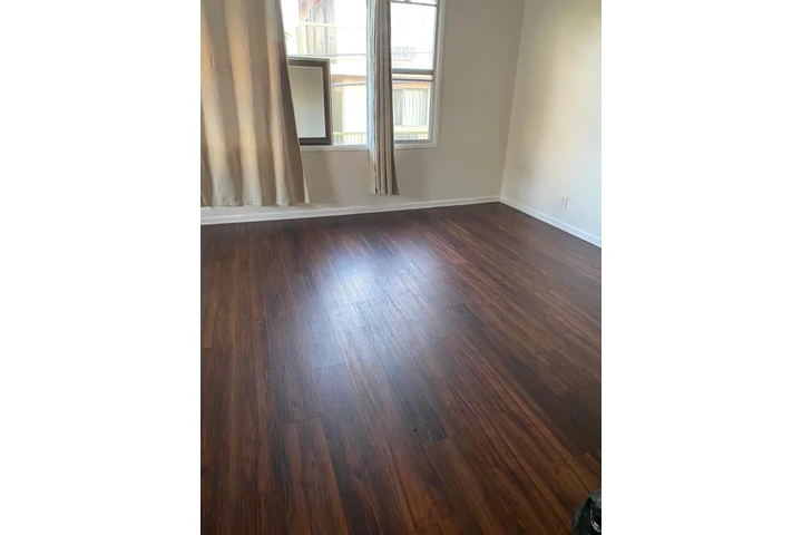 $550 : SE RENTA SALA ÁREA KOREATOWN image 3