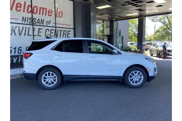 Chevrolet Equinox 2022 4x4 L image 4