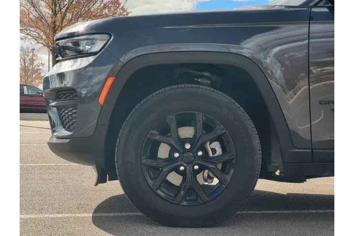 $35429 : Jeep Grand Cherokee 2024 4x4 image 9